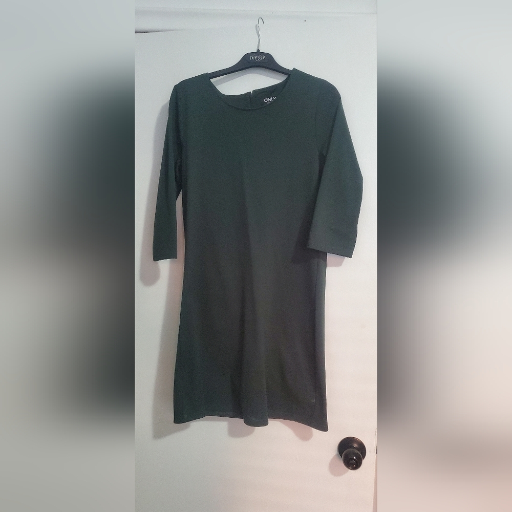 Elegant Black Dress